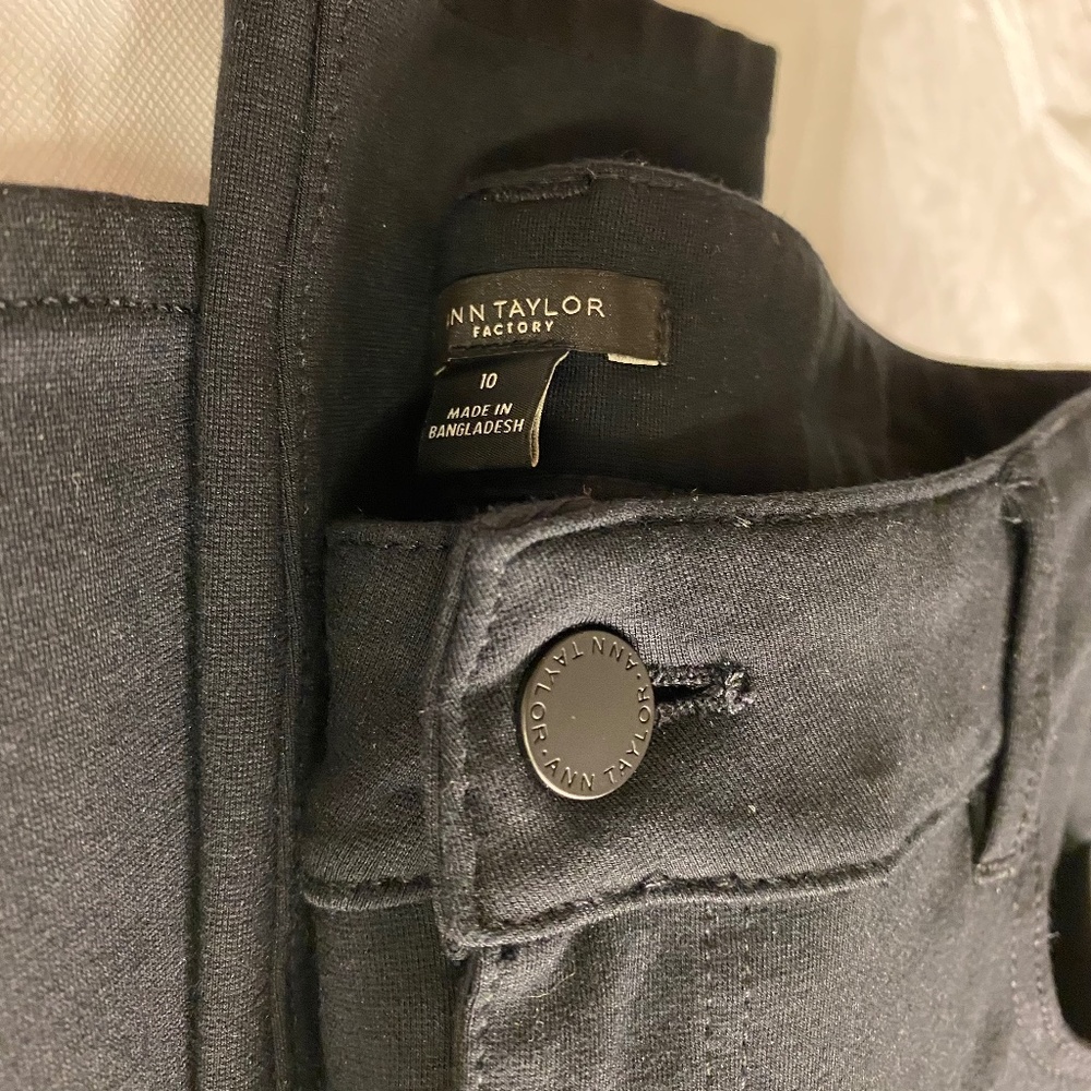 Fitted Black Pant